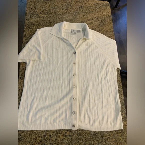 Vintage women’s Short sleeve button down sweater Size 18 / 20 - Picture 2 of 8